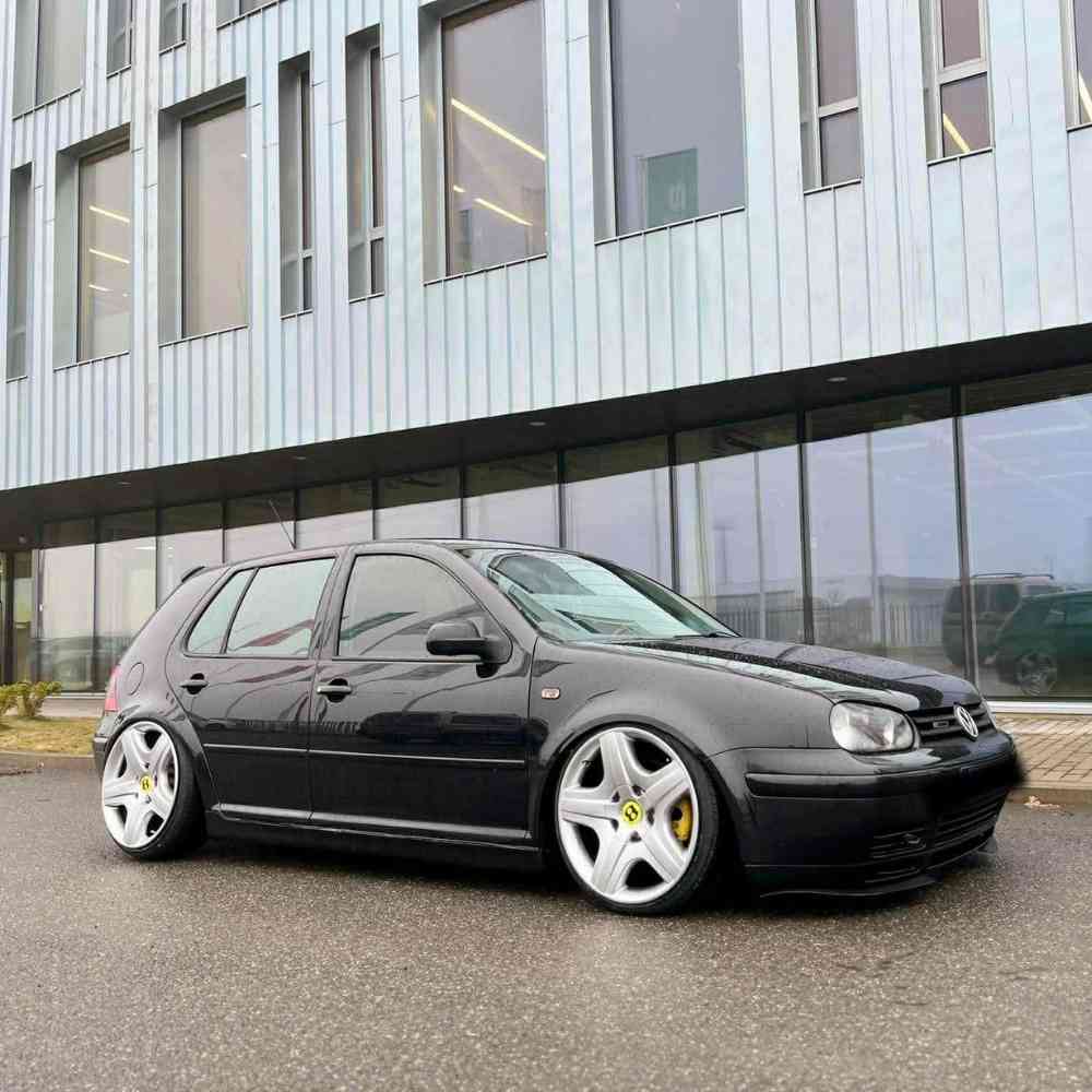 VW Golf MK4 to Bentley Rims
